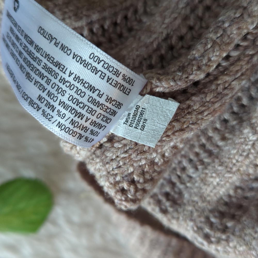 Universal Thread | Knit V-Neck Sweater Oversized - Picture 10 of 10